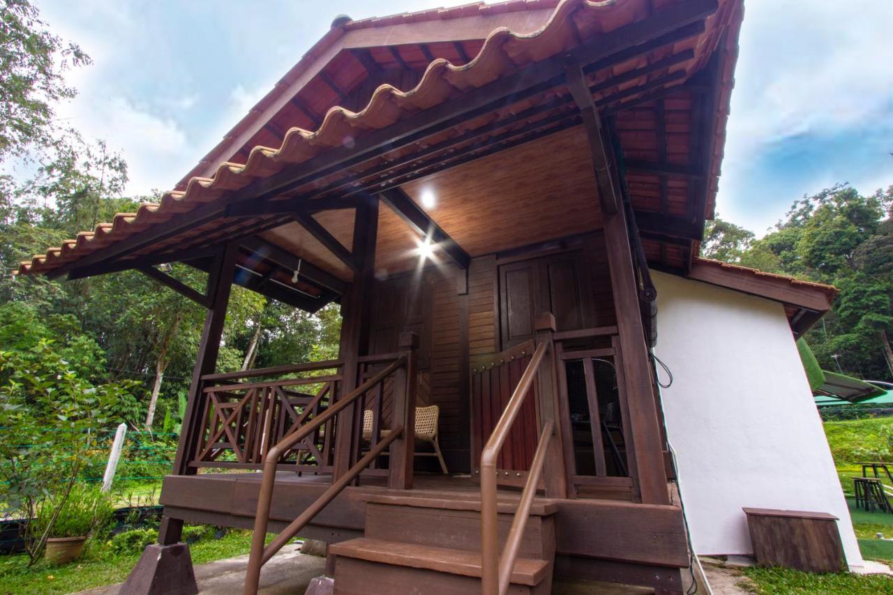 Genting Greenwoods Tiny Houses & Events Hall Dataran Tinggi Genting Bagian luar foto